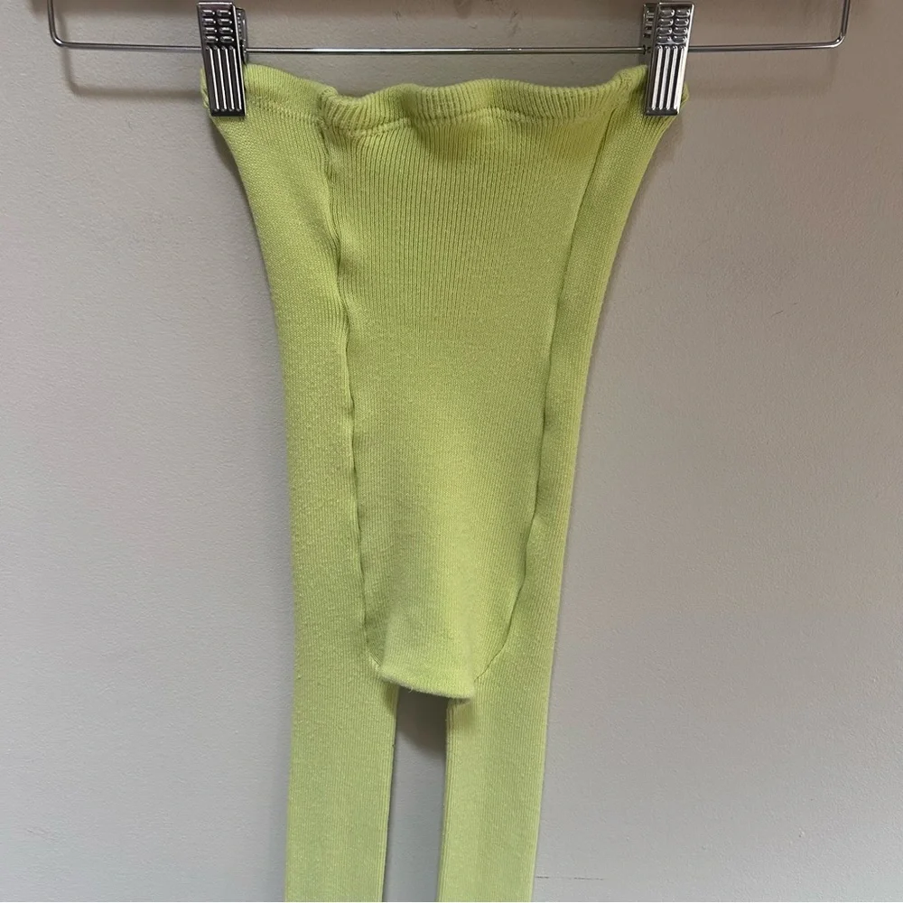 Hanna Andersson ~ Girl’s Spring Green Solid Color Footed Tights in size 150/ 12
